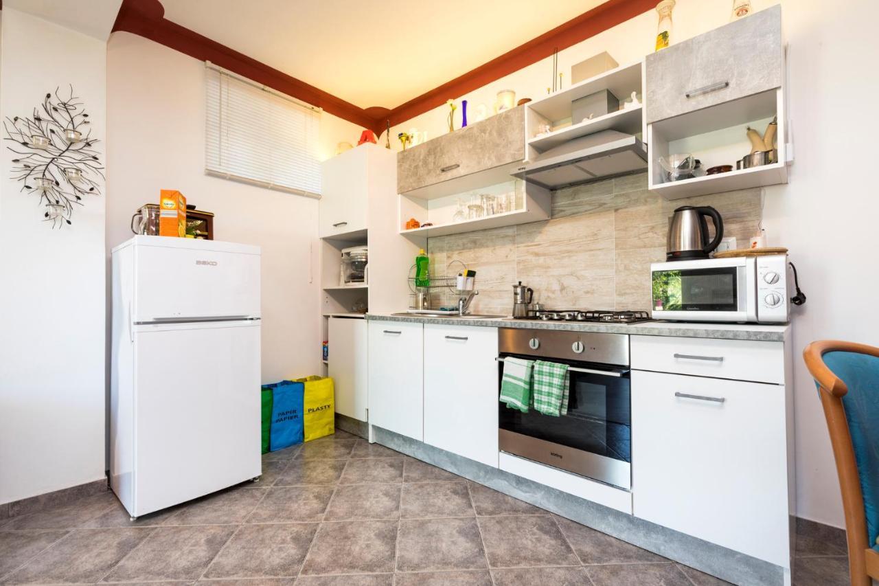 Apartman Maya Mali Lošinj Eksteriør bilde